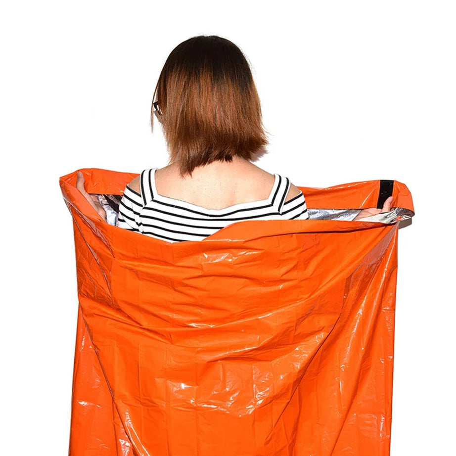 Emergency Sleeping Bag Waterproof Ultra Mylar Thermal Blankets Lightweight Survival Sleeping Bag Keep Warm For Camping Hiking ﻿